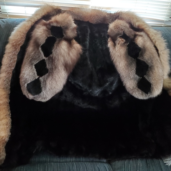 Full length Mink coat with Crystsl fox trim - Picture 1 of 4